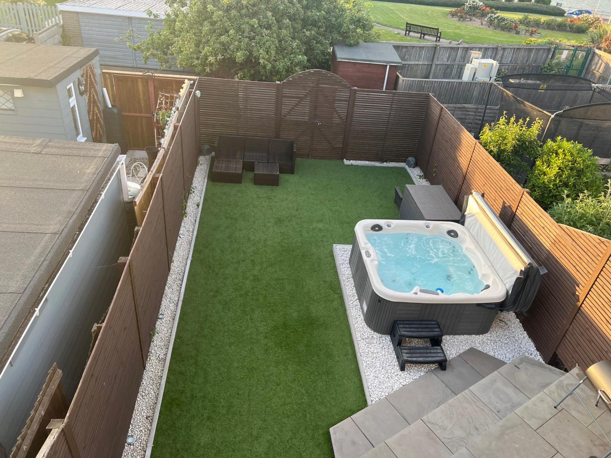 Broadway Beach Home With Hot Tub Herne Bay Exterior photo