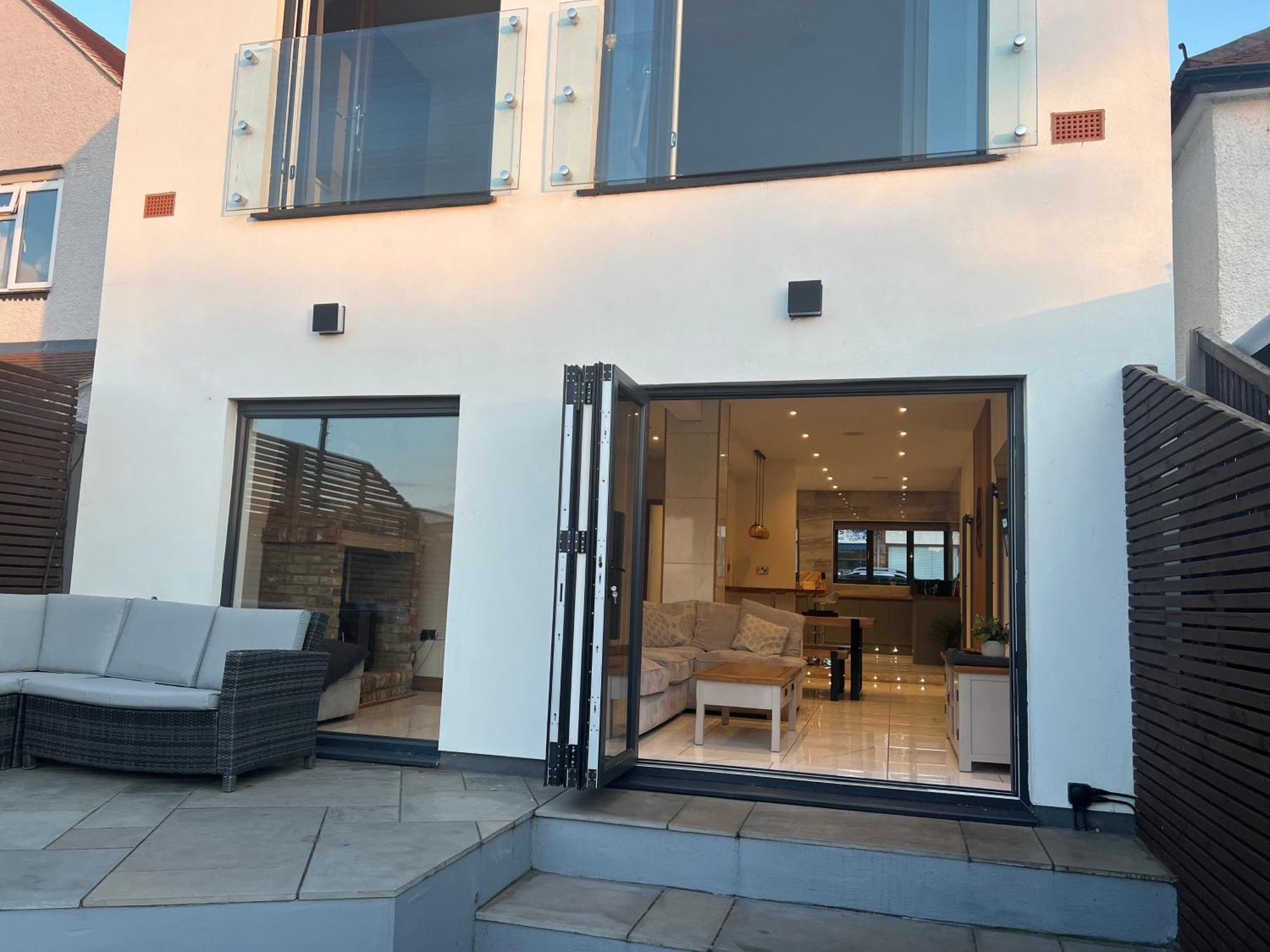 Broadway Beach Home With Hot Tub Herne Bay Exterior photo